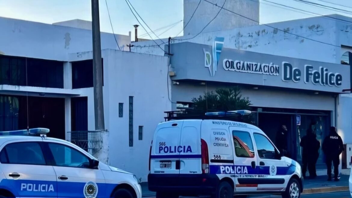 Chorearon guita y autos de una concesionaria