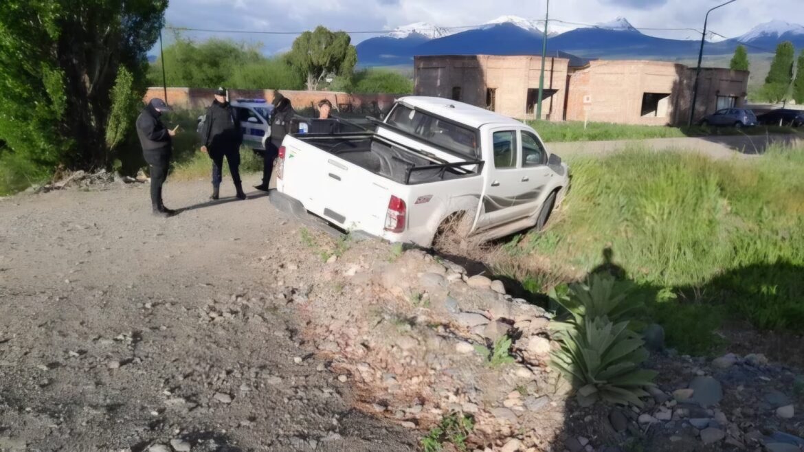 Se re mamó y terminó en una zanja