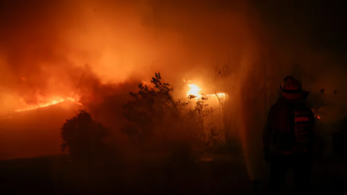 Tremendo incendio forestal en California